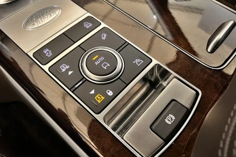 Land Rover Range Rover din 2021 cu 72.271 km - oferta LAN153772 - foto 21