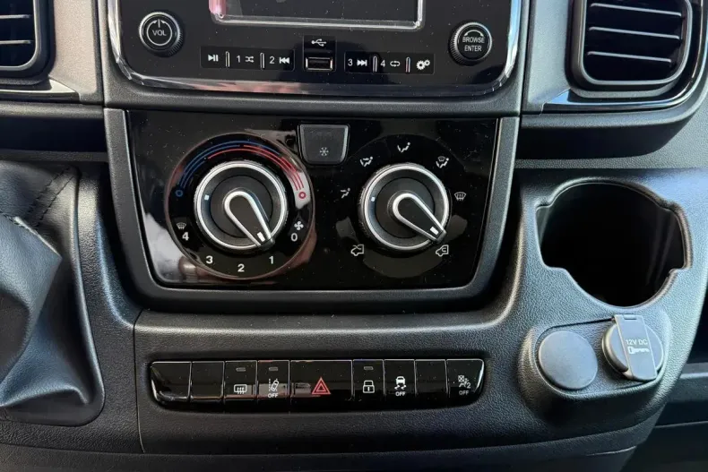 Citroën Jumper din 2025 cu 10 km - oferta CIT153779 - foto 11