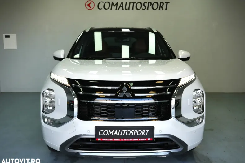 Mitsubishi Outlander din 2025 cu 4.000 km - oferta MIT153788 - foto 2
