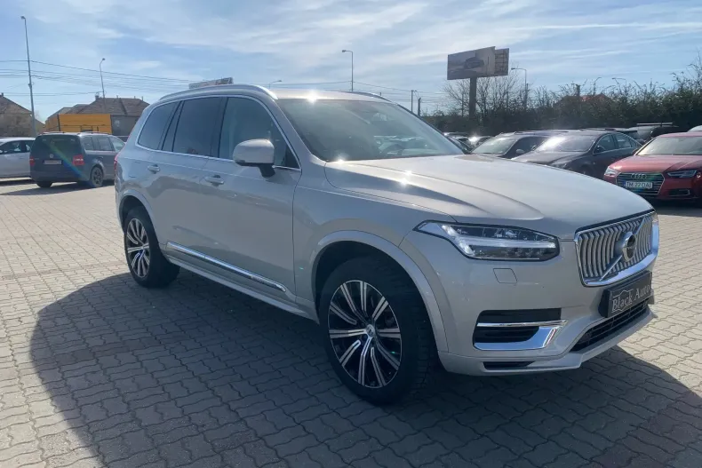 Volvo XC90 din 2022 cu 22.877 km - oferta VOL153793 - foto 2