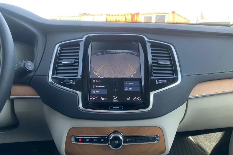 Volvo XC90 din 2022 cu 22.877 km - oferta VOL153793 - foto 10
