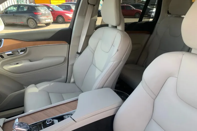 Volvo XC90 din 2022 cu 22.877 km - oferta VOL153793 - foto 14