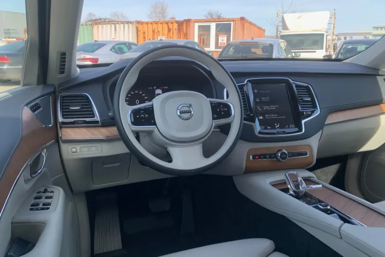 Volvo XC90 din 2022 cu 22.877 km - oferta VOL153793 - foto 16