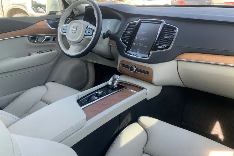 Volvo XC90 din 2022 cu 22.877 km - oferta VOL153793 - foto 20