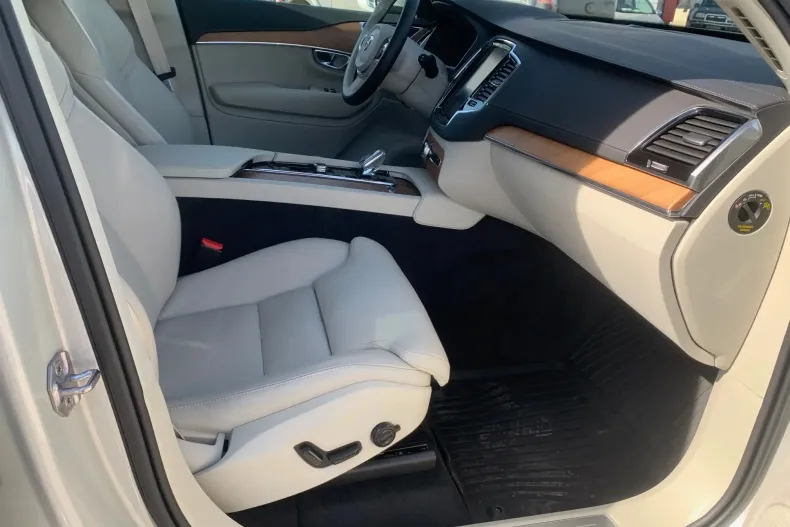 Volvo XC90 din 2022 cu 22.877 km - oferta VOL153793 - foto 21