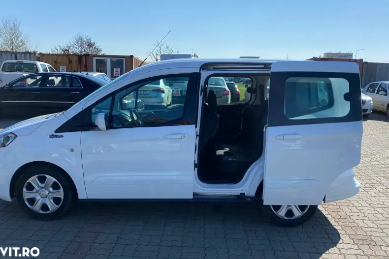 Ford Tourneo Courier din 2020 cu 65.376 km - oferta FOR153794 - foto 5