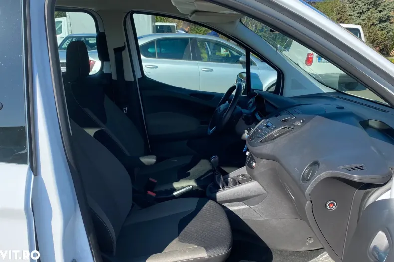 Ford Tourneo Courier din 2020 cu 65.376 km - oferta FOR153794 - foto 6