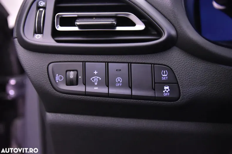 Hyundai i30 din 2024 cu 12.660 km - oferta HYU153802 - foto 15