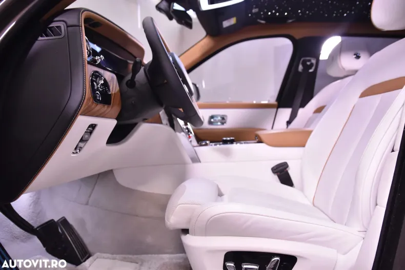 Rolls-Royce Cullinan din 2025 cu 3.551 km - oferta ROL153806 - foto 30