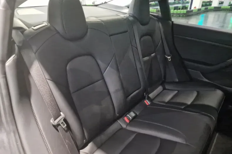 Tesla Model 3 din 2021 cu 65.600 km - oferta TES153810 - foto 19