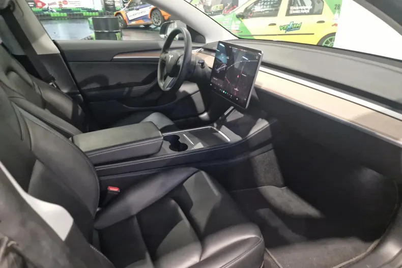 Tesla Model 3 din 2021 cu 65.600 km - oferta TES153810 - foto 20