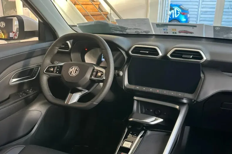 MG ZS HEV din 2025 cu 1 km - oferta MG0153811 - foto 5