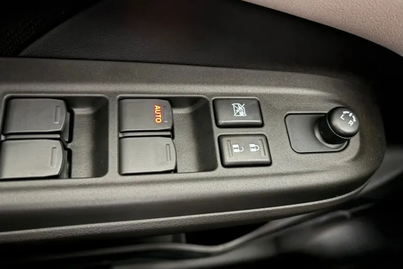 Suzuki Swift din 2024 cu 9 km - oferta SUZ153813 - foto 12