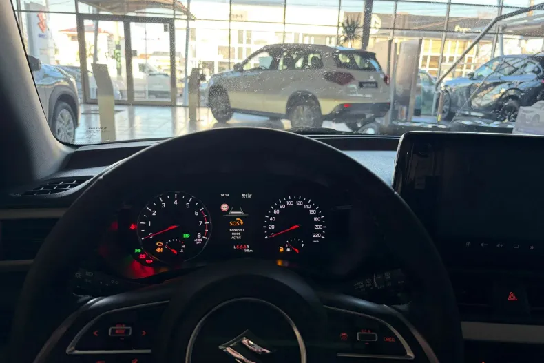 Suzuki Swift din 2024 cu 9 km - oferta SUZ153813 - foto 13