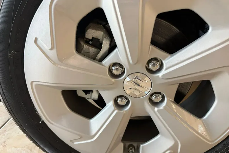 Suzuki Swift din 2024 cu 9 km - oferta SUZ153813 - foto 14