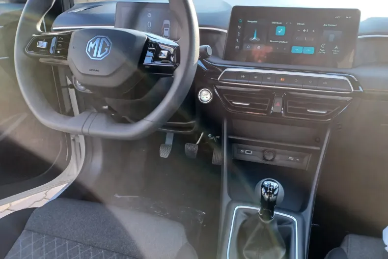 MG MG3 din 2024 cu 15 km - oferta MG0153814 - foto 6