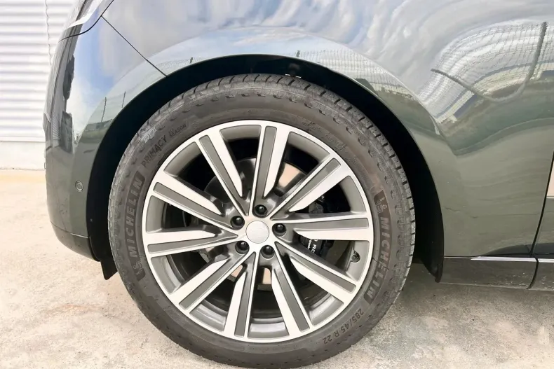 Land Rover Range Rover din 2025 cu 15.890 km - oferta LAN153817 - foto 3