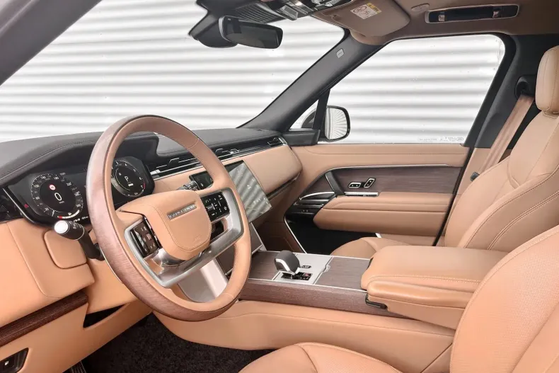 Land Rover Range Rover din 2025 cu 15.890 km - oferta LAN153817 - foto 6