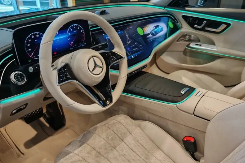 Mercedes-Benz E din 2025 cu 3.500 km - oferta MER153821 - foto 2