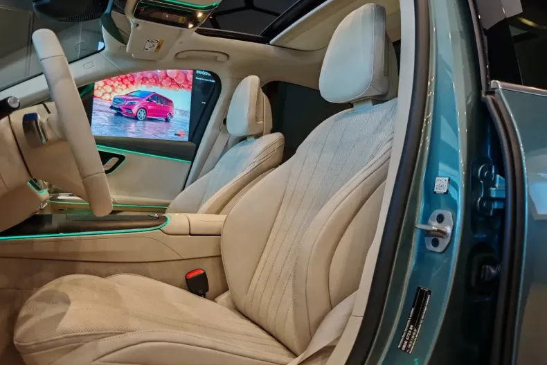 Mercedes-Benz E din 2025 cu 3.500 km - oferta MER153821 - foto 4