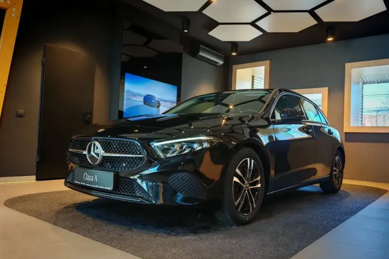 Mercedes-Benz A din 2025 cu 3.500 km - oferta MER153823 - foto 7