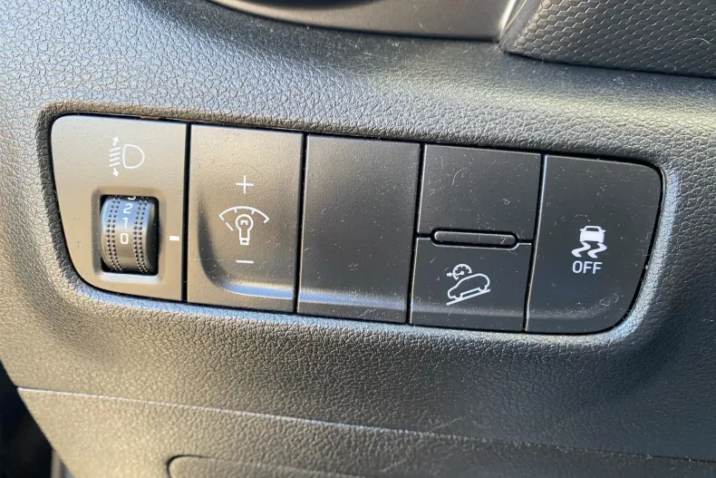 Hyundai KONA din 2021 cu 94.400 km - oferta HYU153836 - foto 6