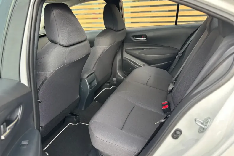 Toyota Corolla din 2025 cu 10 km - oferta TOY153839 - foto 10