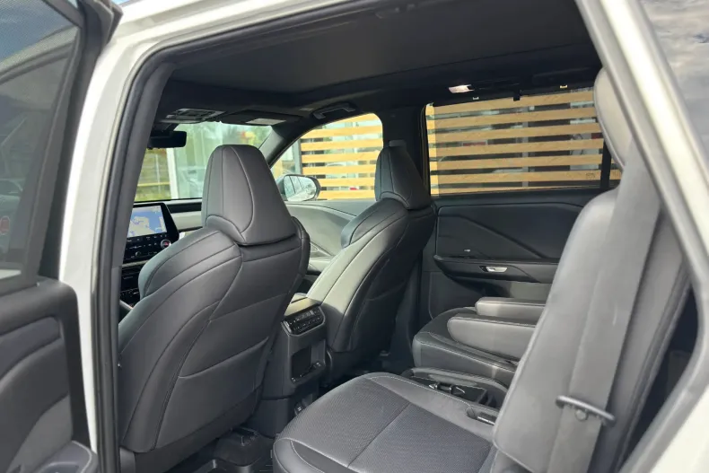 Lexus TX500 H din 2024 cu 9.073 km - oferta LEX153840 - foto 12