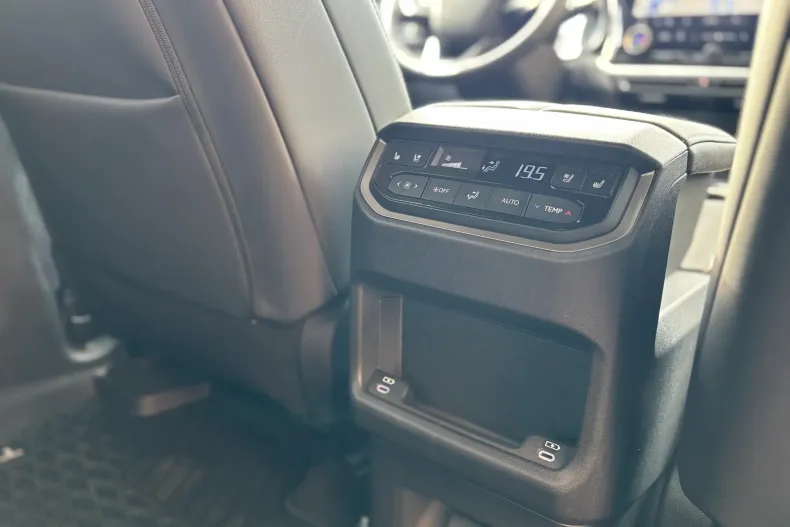 Lexus TX500 H din 2024 cu 9.073 km - oferta LEX153840 - foto 16