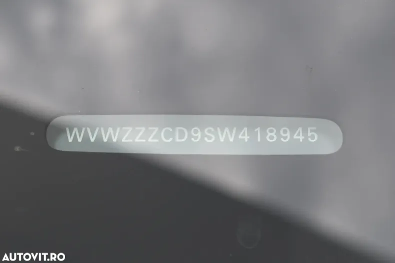 Volkswagen Golf din 2025 cu 1.282 km - oferta VOL153850 - foto 12