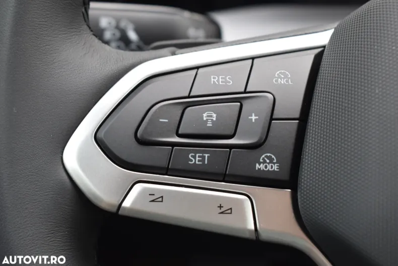 Volkswagen Golf din 2025 cu 1.282 km - oferta VOL153850 - foto 16