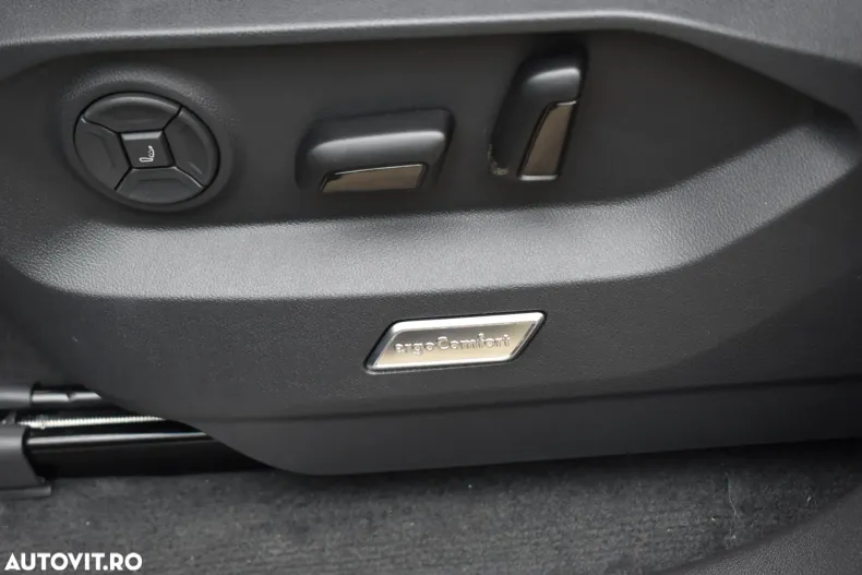 Volkswagen Touareg din 2023 cu 58.854 km - oferta VOL153851 - foto 15