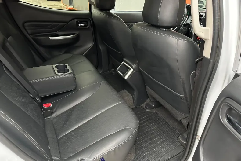 Mitsubishi L200 din 2021 cu 50.987 km - oferta MIT153854 - foto 17