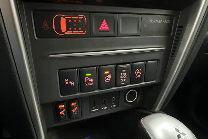 Mitsubishi L200 din 2021 cu 50.987 km - oferta MIT153854 - foto 20