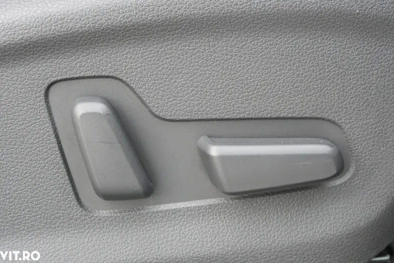 Hyundai TUCSON din 2019 cu 125.425 km - oferta HYU153862 - foto 19