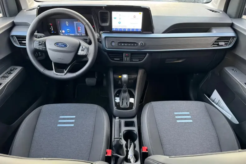 Ford Courier din 2024 cu 19 km - oferta FOR153870 - foto 6