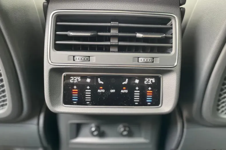 Audi Q8 din 2025 cu 30 km - oferta AUD153878 - foto 20