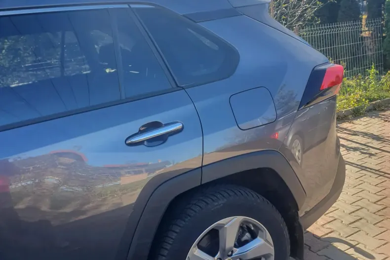 Toyota RAV4 din 2020 cu 49.466 km - oferta TOY153887 - foto 3