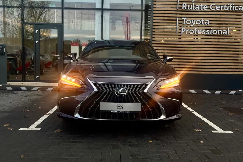 Lexus Seria ES din 2025 cu 1.000 km - oferta LEX153889 - foto 3