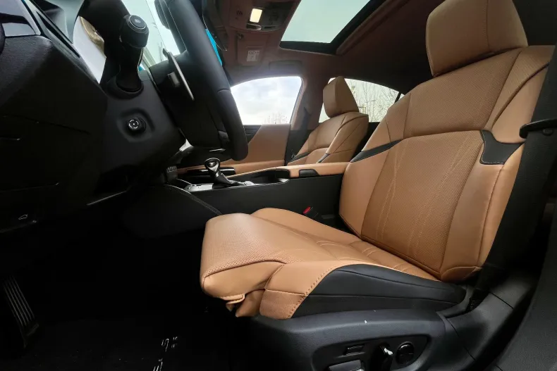 Lexus Seria ES din 2025 cu 1.000 km - oferta LEX153889 - foto 15