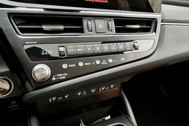 Lexus Seria ES din 2025 cu 1.000 km - oferta LEX153889 - foto 24