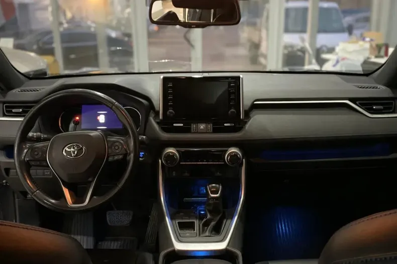 Toyota RAV4 din 2019 cu 61.540 km - oferta TOY153890 - foto 10