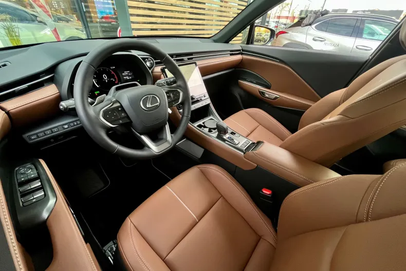 Lexus LBX din 2025 cu 1.000 km - oferta LEX153892 - foto 8