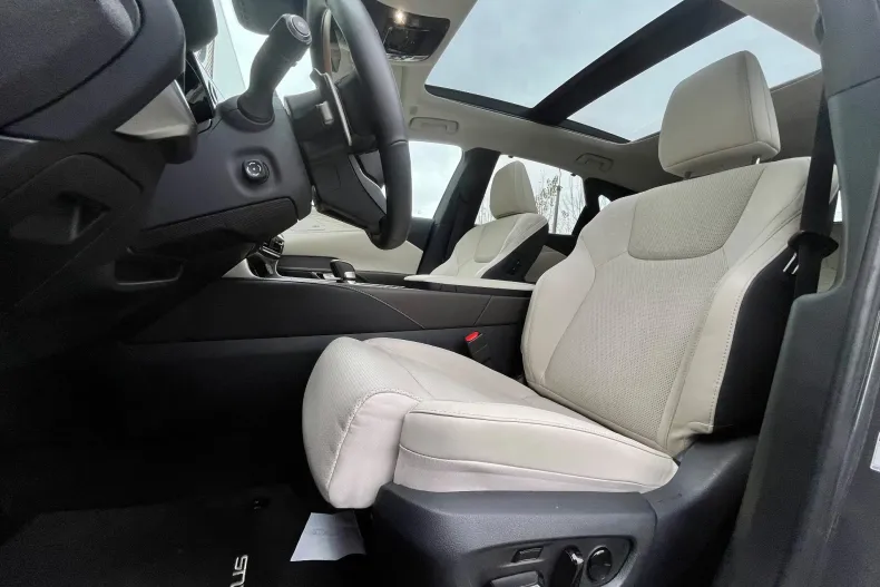 Lexus Seria RX din 2025 cu 3.000 km - oferta LEX153893 - foto 15