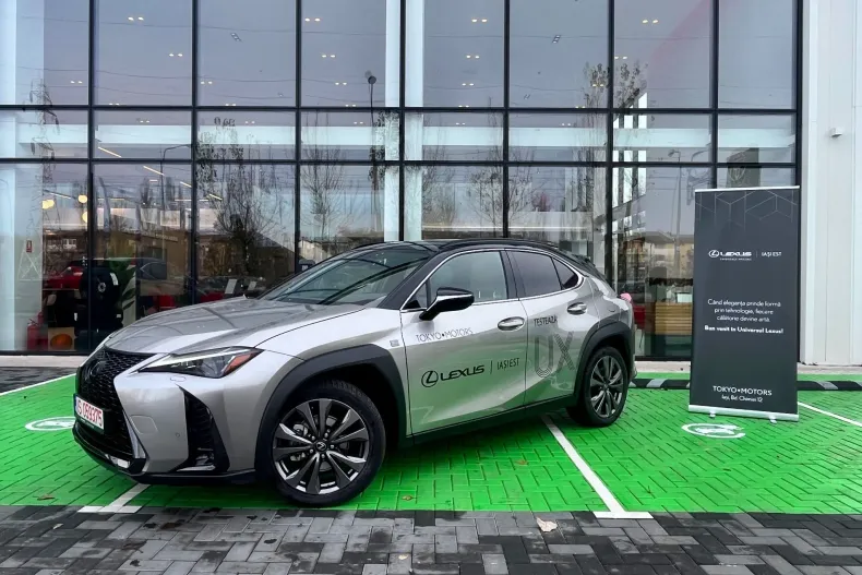 Lexus UX din 2025 cu 3.000 km - oferta LEX153894 - foto 1