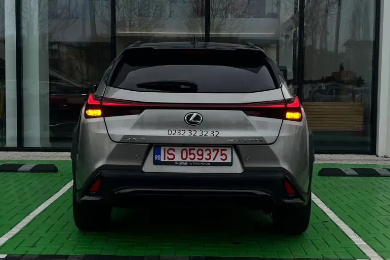 Lexus UX din 2025 cu 3.000 km - oferta LEX153894 - foto 8