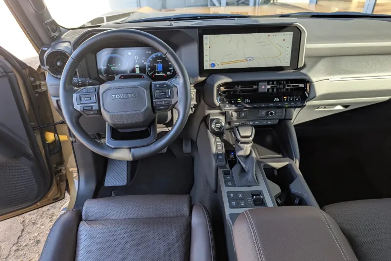 Toyota Land Cruiser din 2024 cu 9.233 km - oferta TOY153895 - foto 17