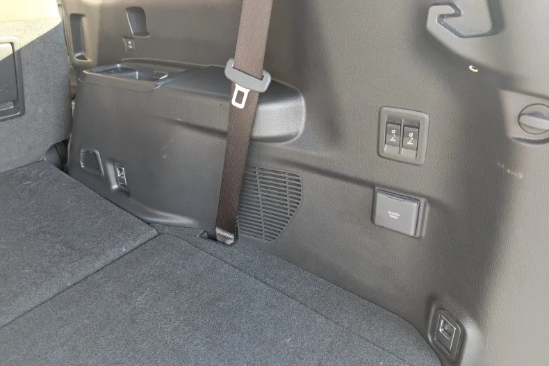 Toyota Land Cruiser din 2024 cu 9.233 km - oferta TOY153895 - foto 18