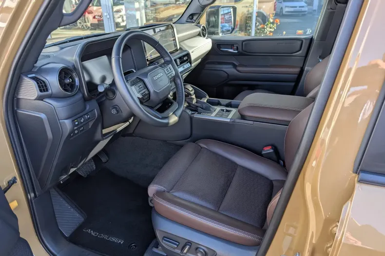 Toyota Land Cruiser din 2024 cu 9.233 km - oferta TOY153895 - foto 22