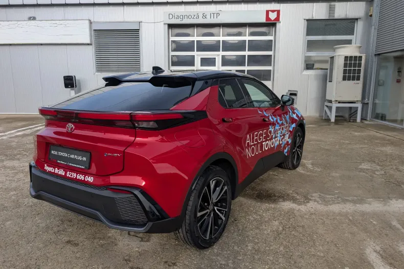 Toyota C-HR din 2024 cu 11.550 km - oferta TOY153898 - foto 8